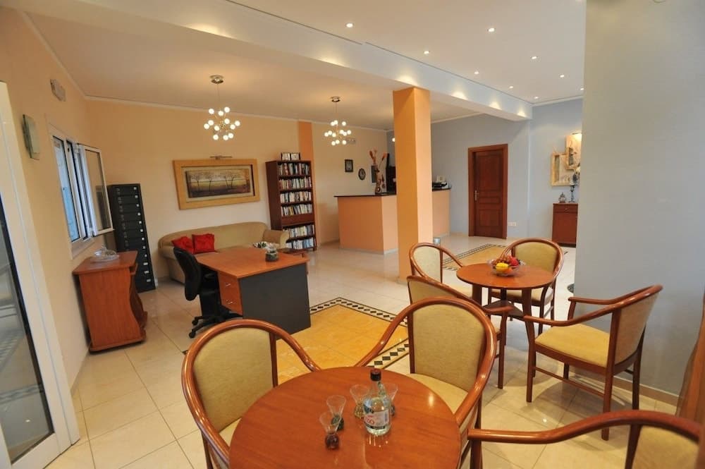 Saint Spiridon Hotel