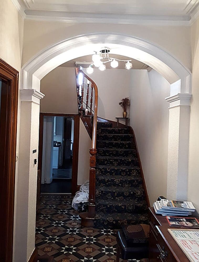 Cedar Villa Guest House B&B