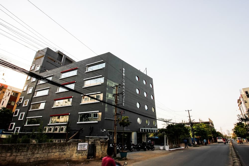 OYO Townhouse 112 Madhapur
