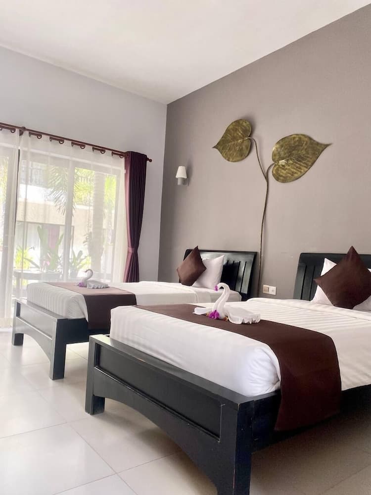New Riverside Hotel