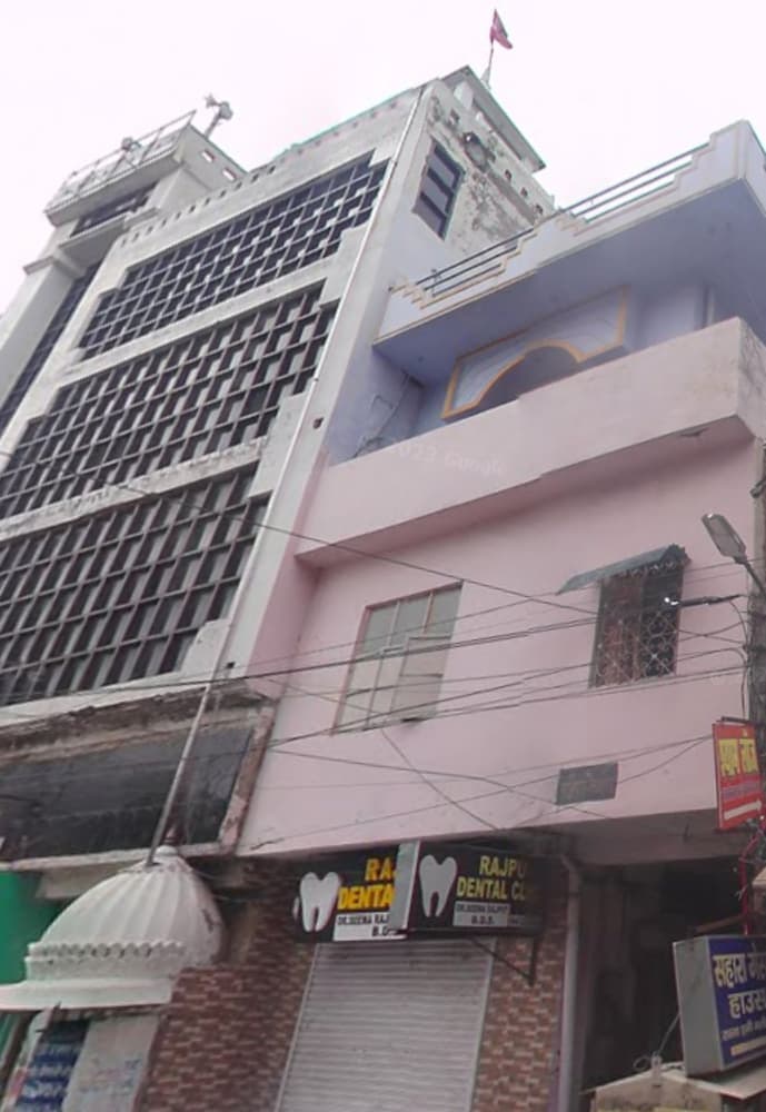 Awara Hostel & Dormetry