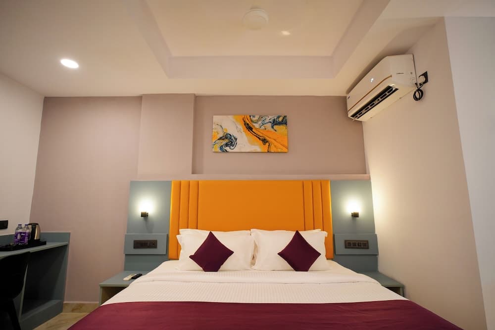Hotel Spring Stays Near US Consulate