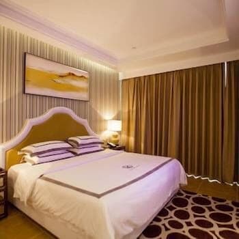 Lock Hotel