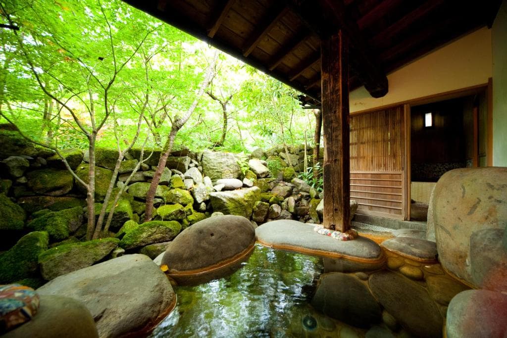 Hatago Kayausagi