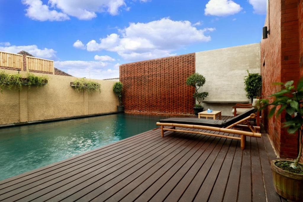 Dante Guesthouse