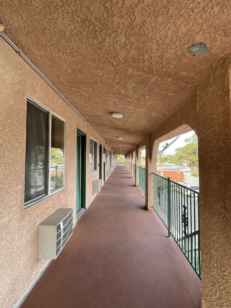 Crown Motel