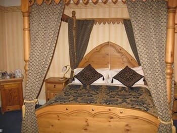 Cannards Grave Farmhouse B&B