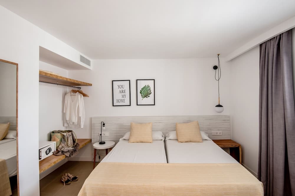 Apartamentos Es Pujols
