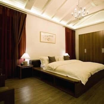 Qieman Zen Hostel
