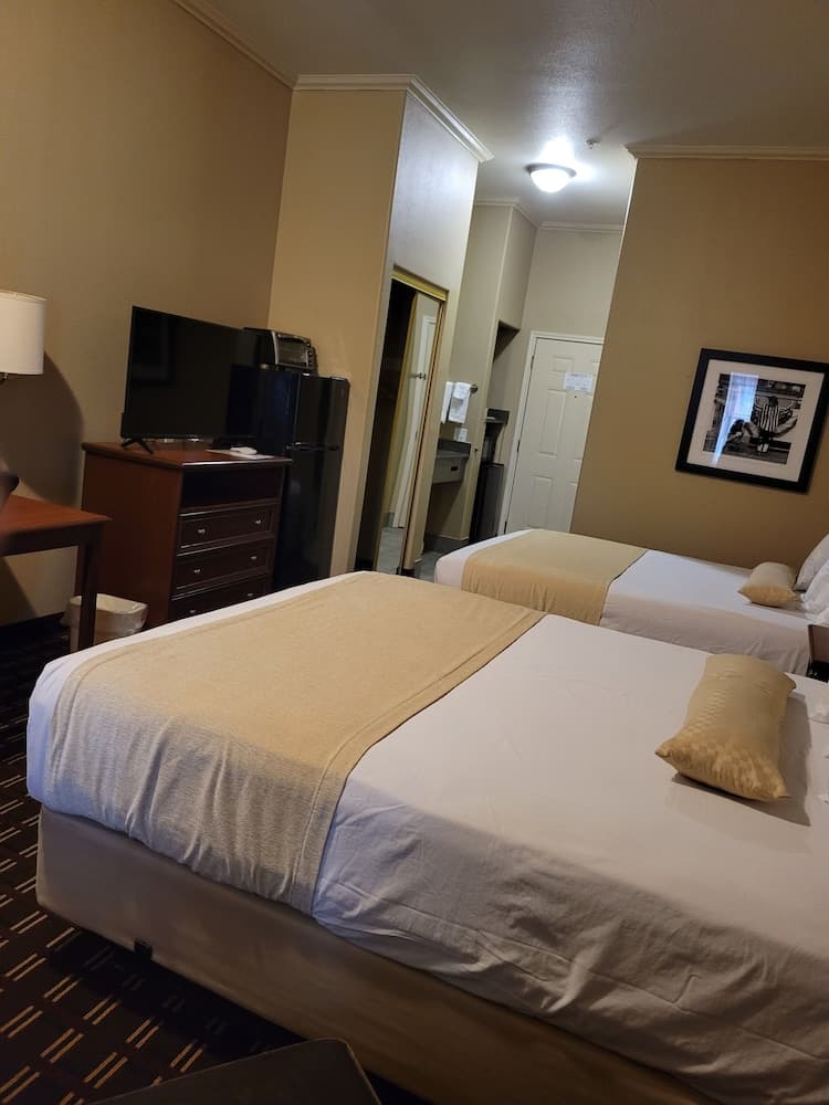 Cotulla Whitten Inn