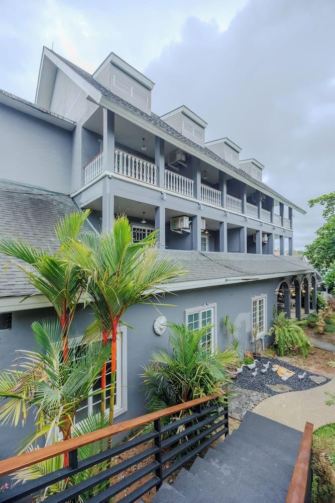 Perennial Resort