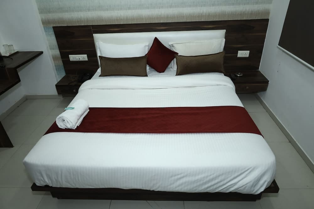 Hotel Dev Palace Ahmedabad