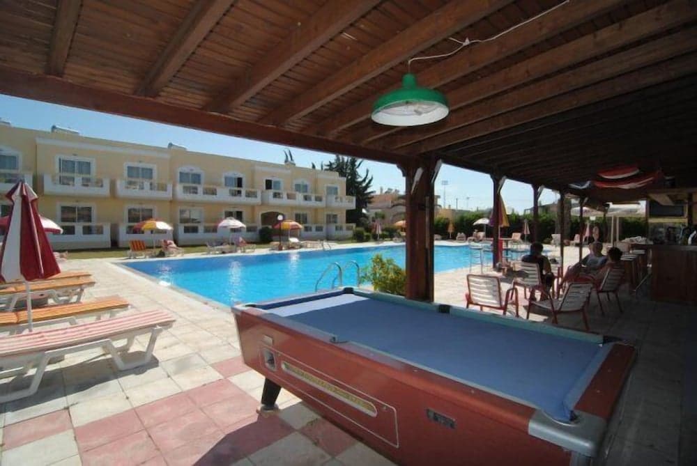 Iris Hotel