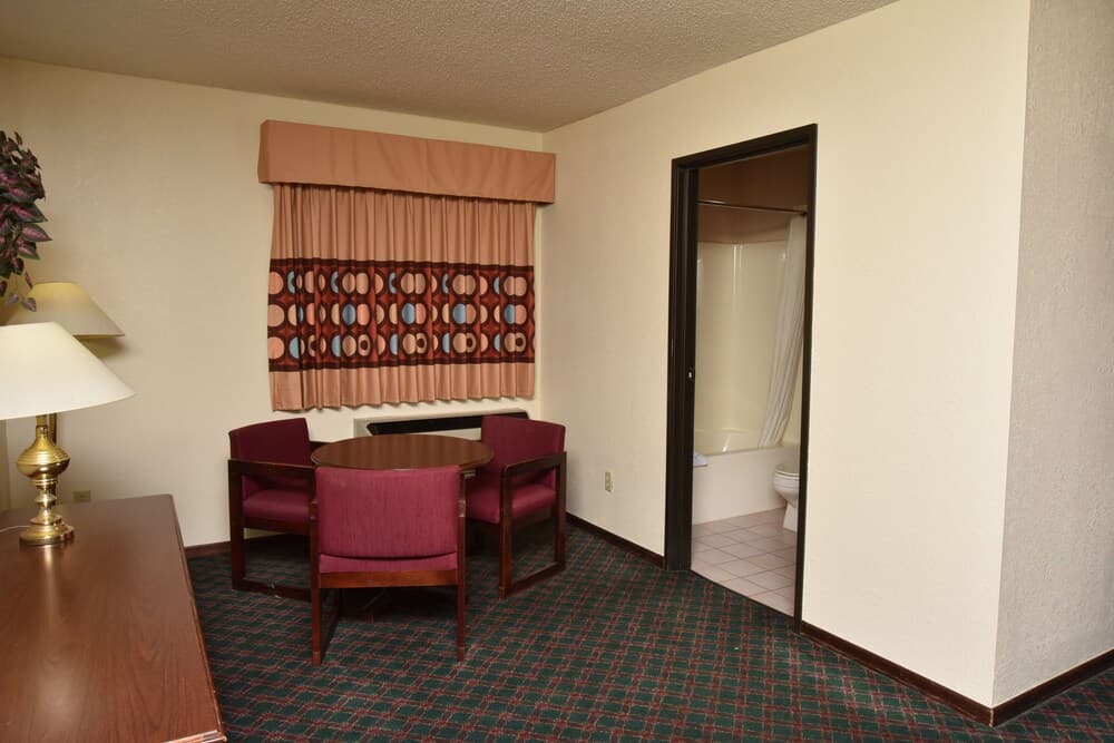 Super 8 Springfield Battlefield