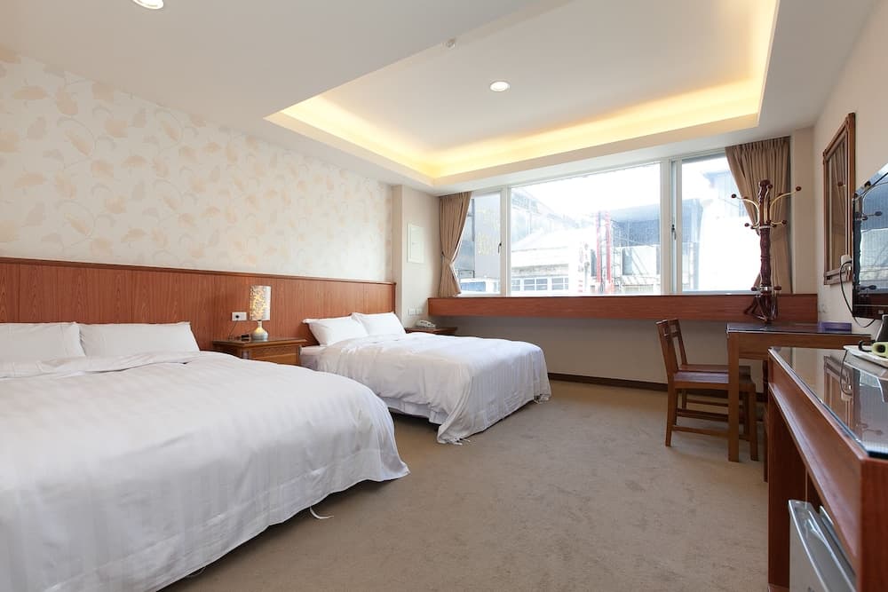 Mucha Hotel