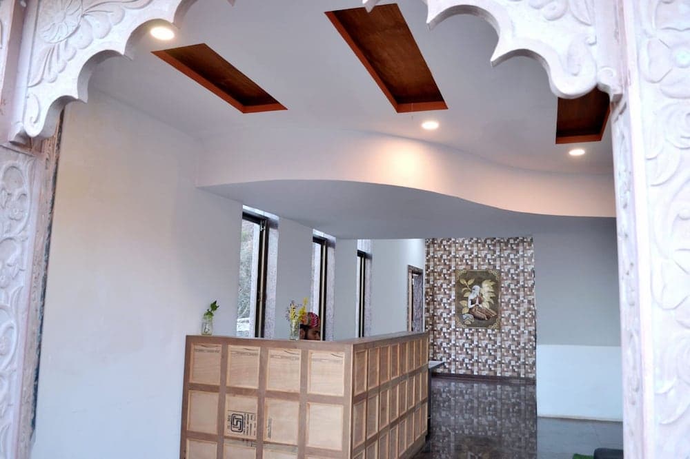 Rudraksh Hotel & Restaurant