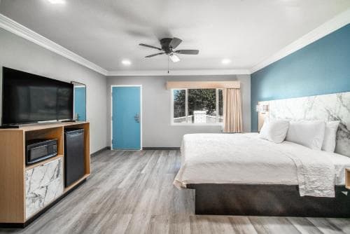 Pacific Inn & Suites