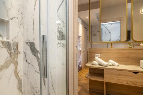 Salus Smart & Chic Hotel
