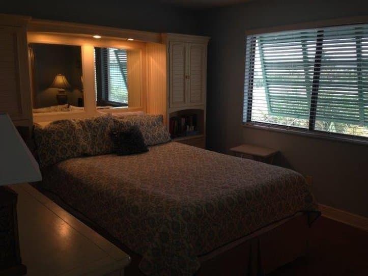 Edgewater Inn