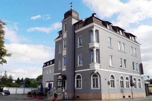 Hotel Grader
