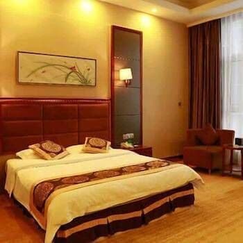 Liyade Hotel