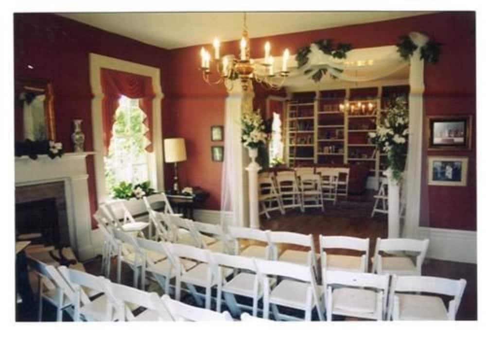 Hall Place Bed and Breakfast