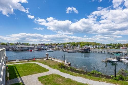 Boothbay Harbor Oceanside Inn