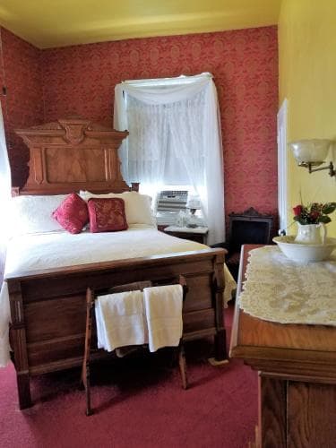 Twin Gables Bed And Breakfast