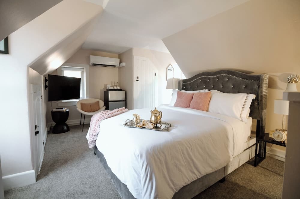 Chimney Hill Estate Inn
