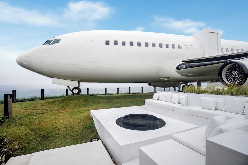 Private Jet Villa Uluwatu