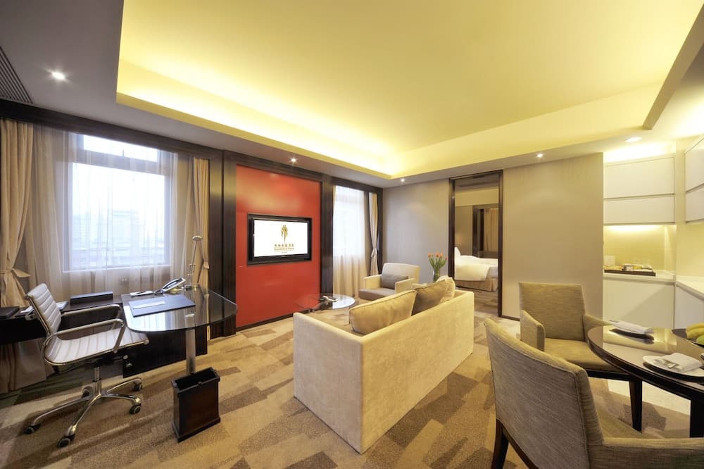 Wuhan Royal Suits Towers