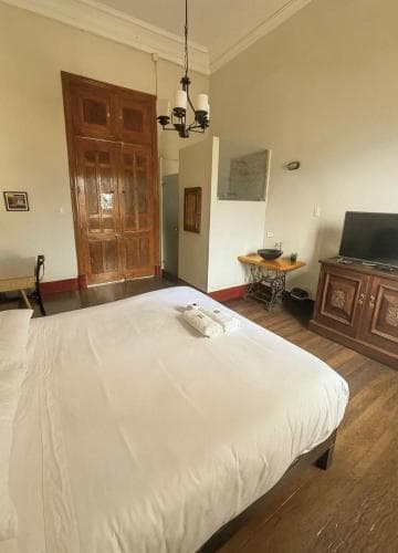 1900 Hostel