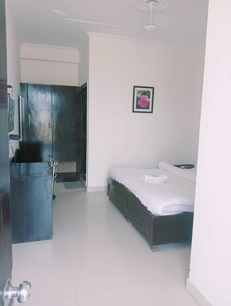 Benison Guest House
