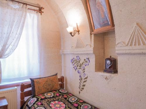 Kismet Cave House