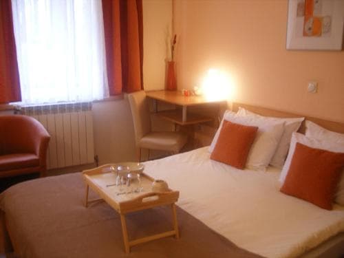 Hotel 7