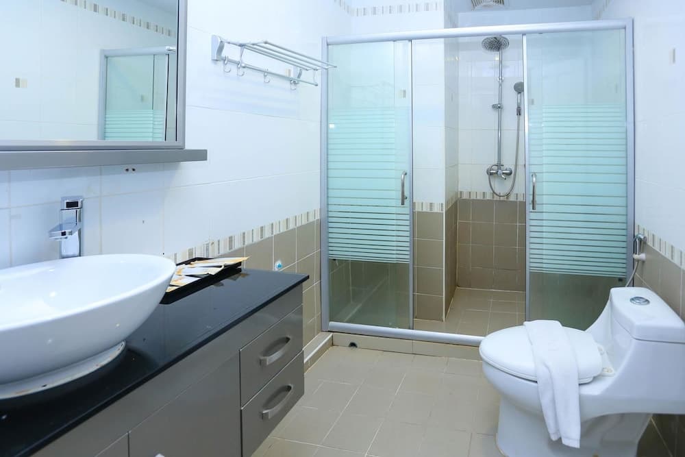 G9 Hotel