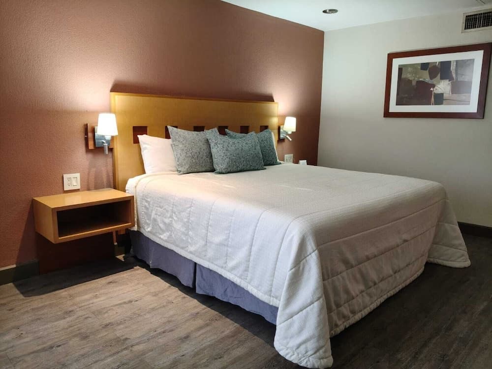 Hotel Mirabel