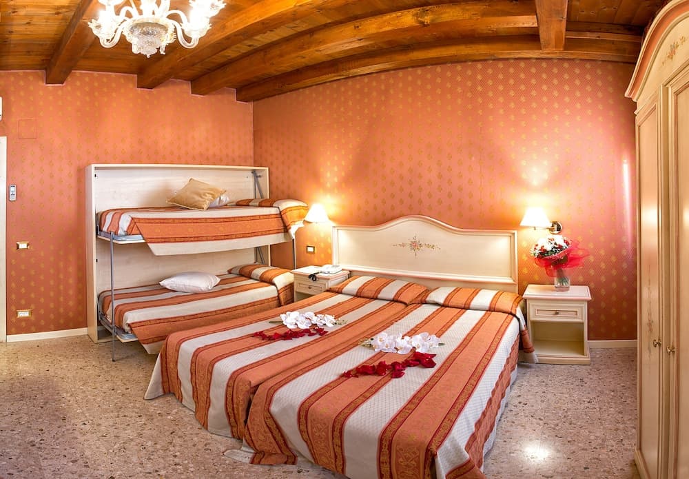 Hotel Conterie