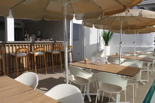 HL Miraflor Suites
