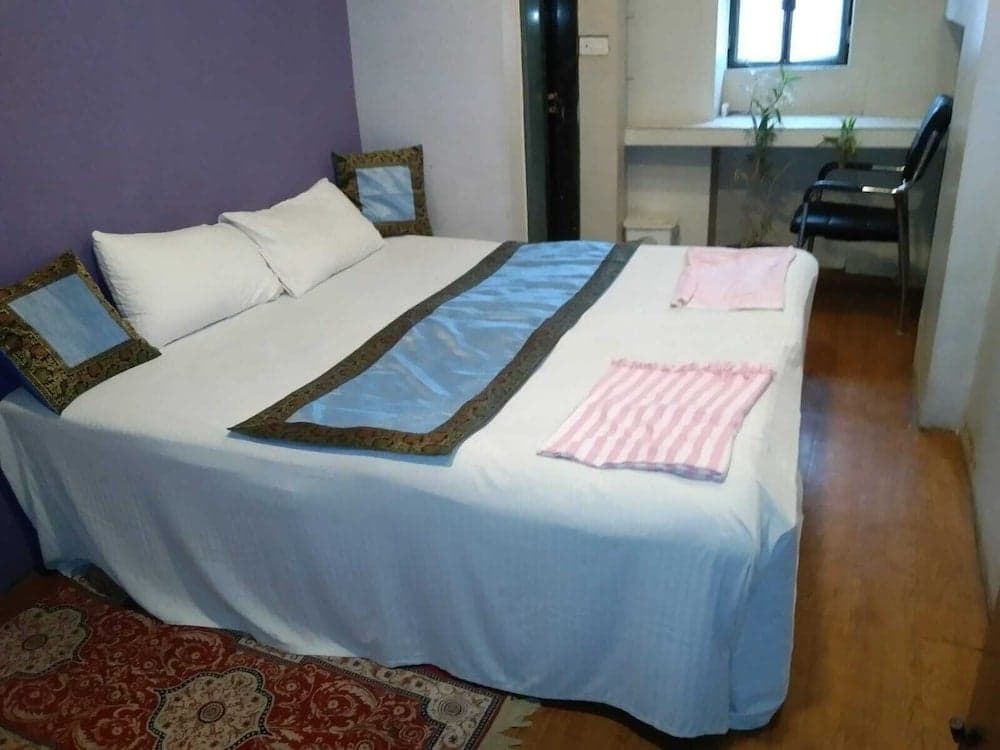Hotel Medwin Kashi Dham