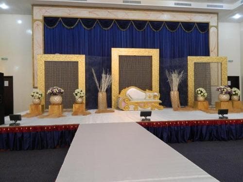 Al Mandoos Hotel