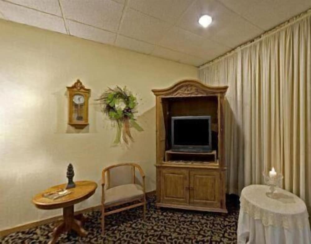 Americas Best Value Inn Grenada