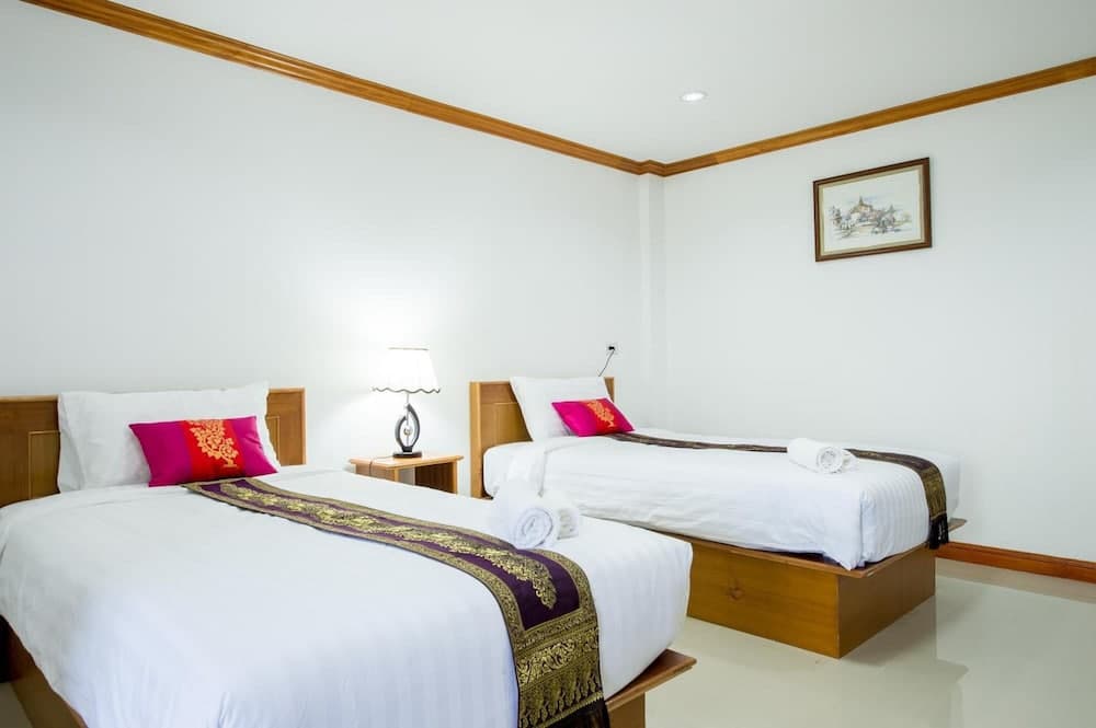 Thatphanom View Hotel