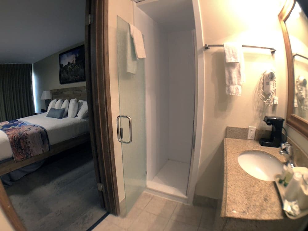 Bumbleberry Inn