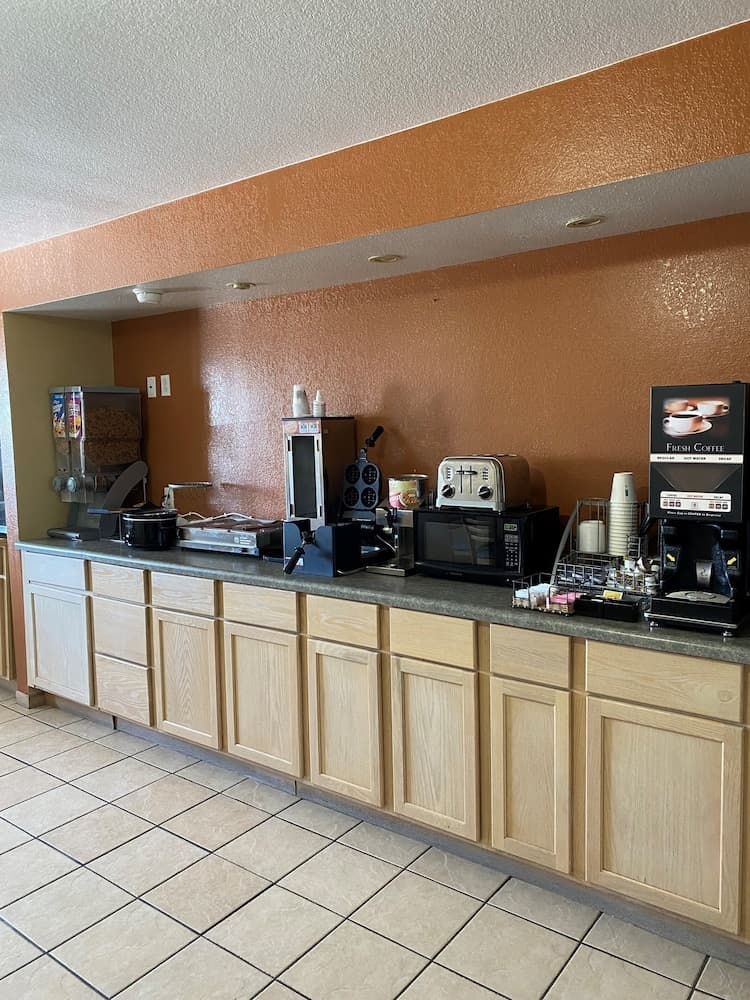 Super 8 Grinnell