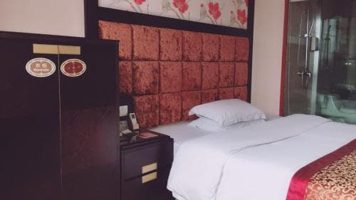 Lucky Hotel