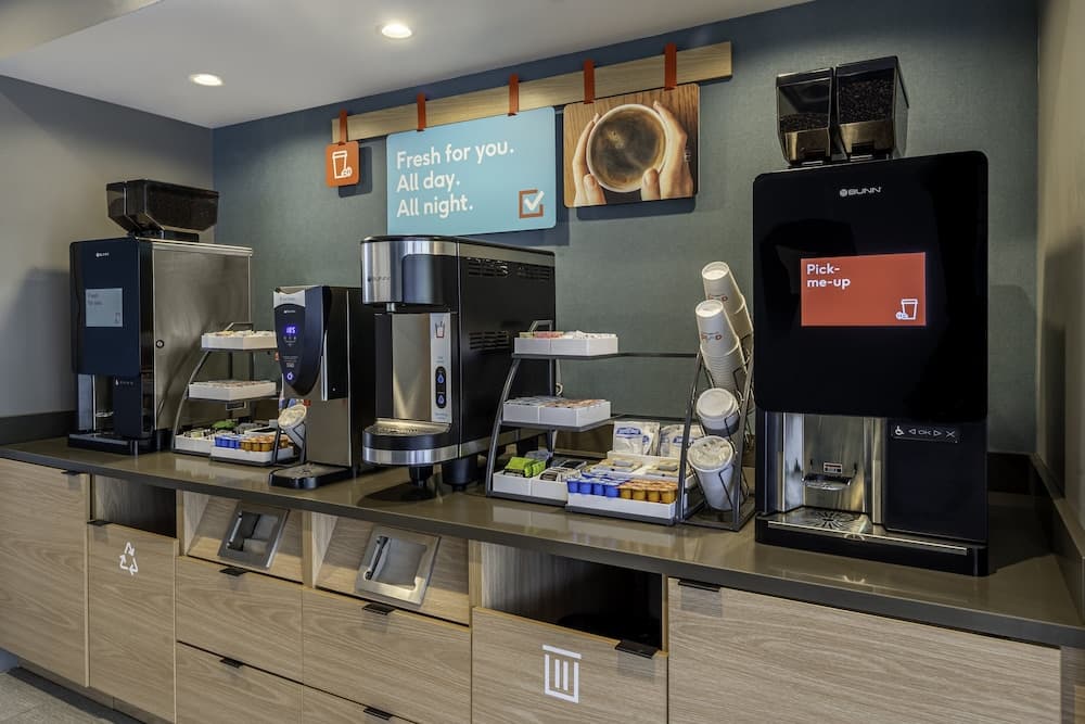 avid hotels Milwaukee West - Waukesha by IHG