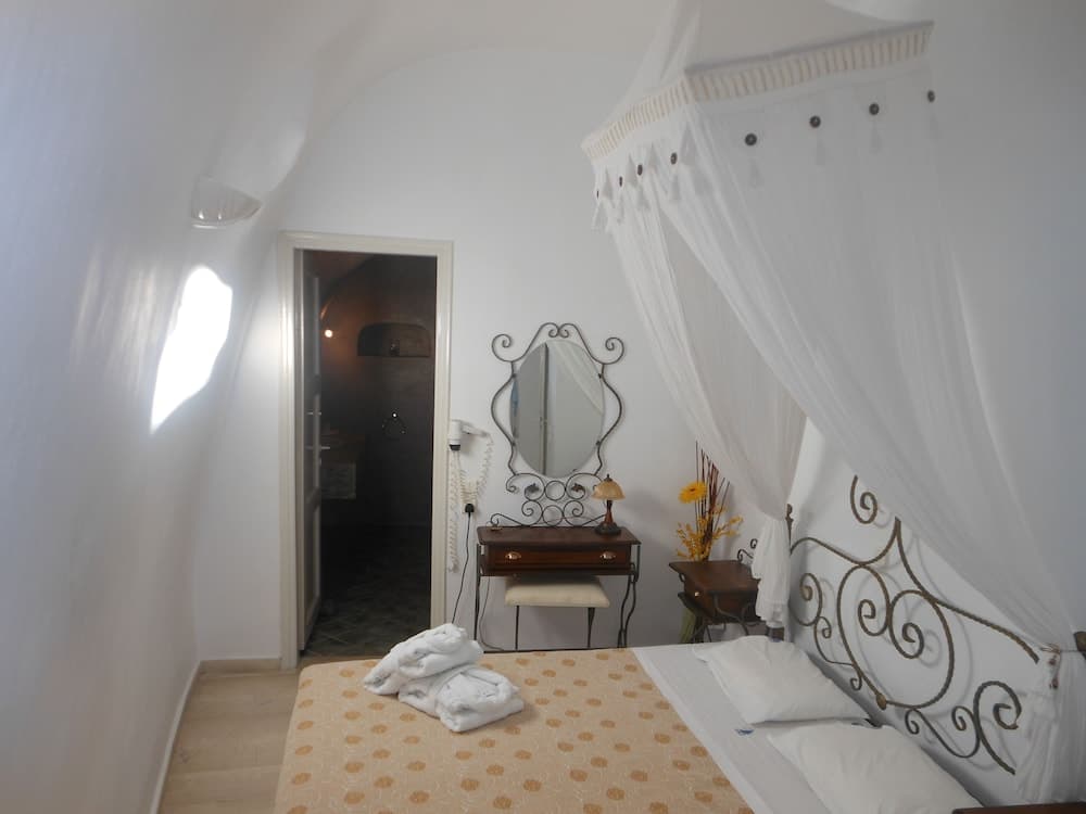 Nomikos Villas
