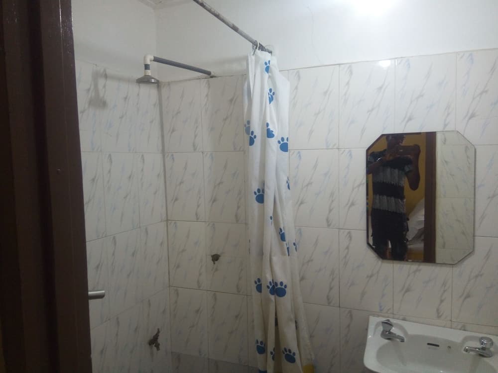 Zito Guest Inn