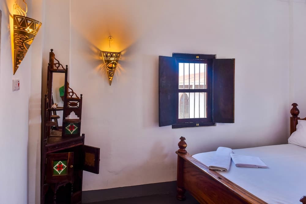 zLife Hostel